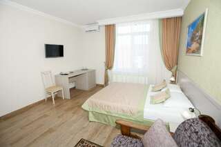 Гостиница Orang Sun Пересыпь Двухместный номер с 1 двуспальной кроватью и дополнительной кроватью-29